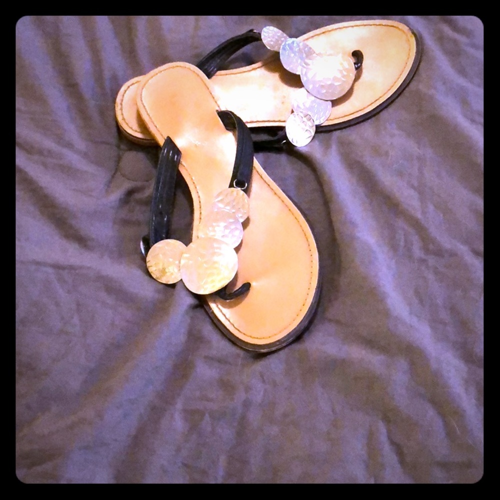 Cute black leather and tan flip flops!